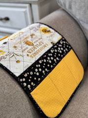 bee print couch caddy | SS816